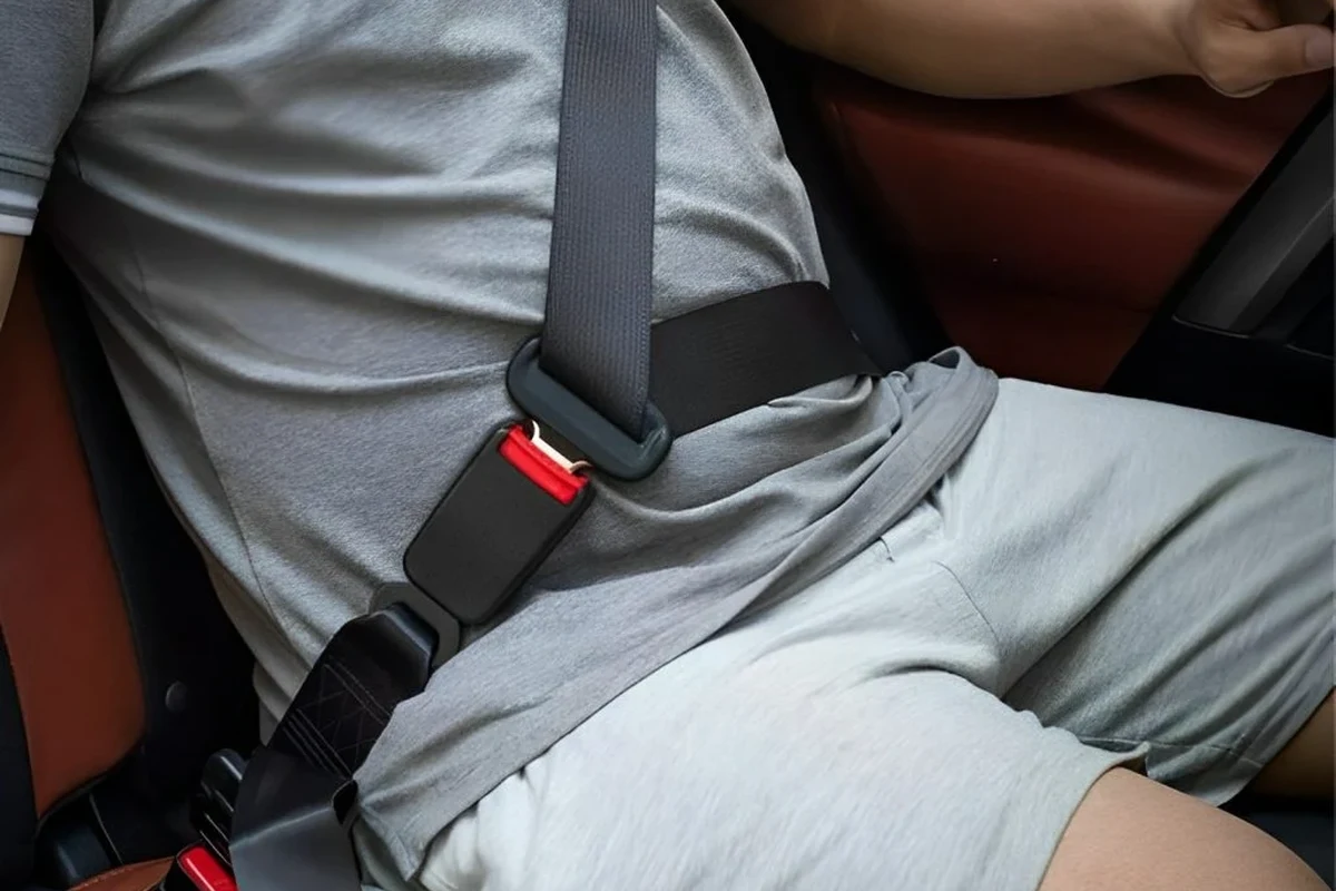 Car Seat Seat Belt vs Latches Which Is Safer for Your Child