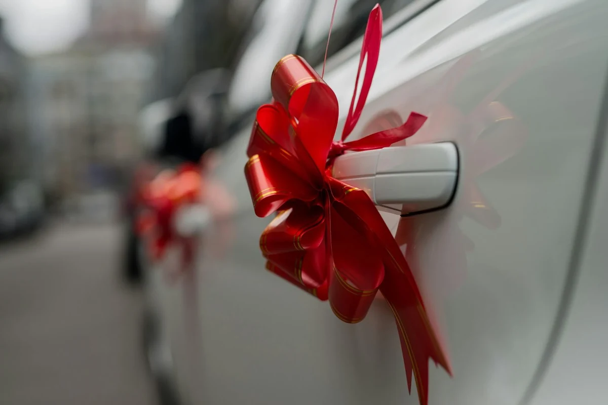 Gifting a Car vs Selling for 1 Which Option Saves You More